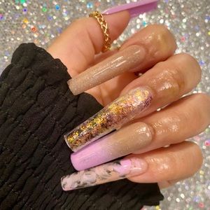 Press on nails